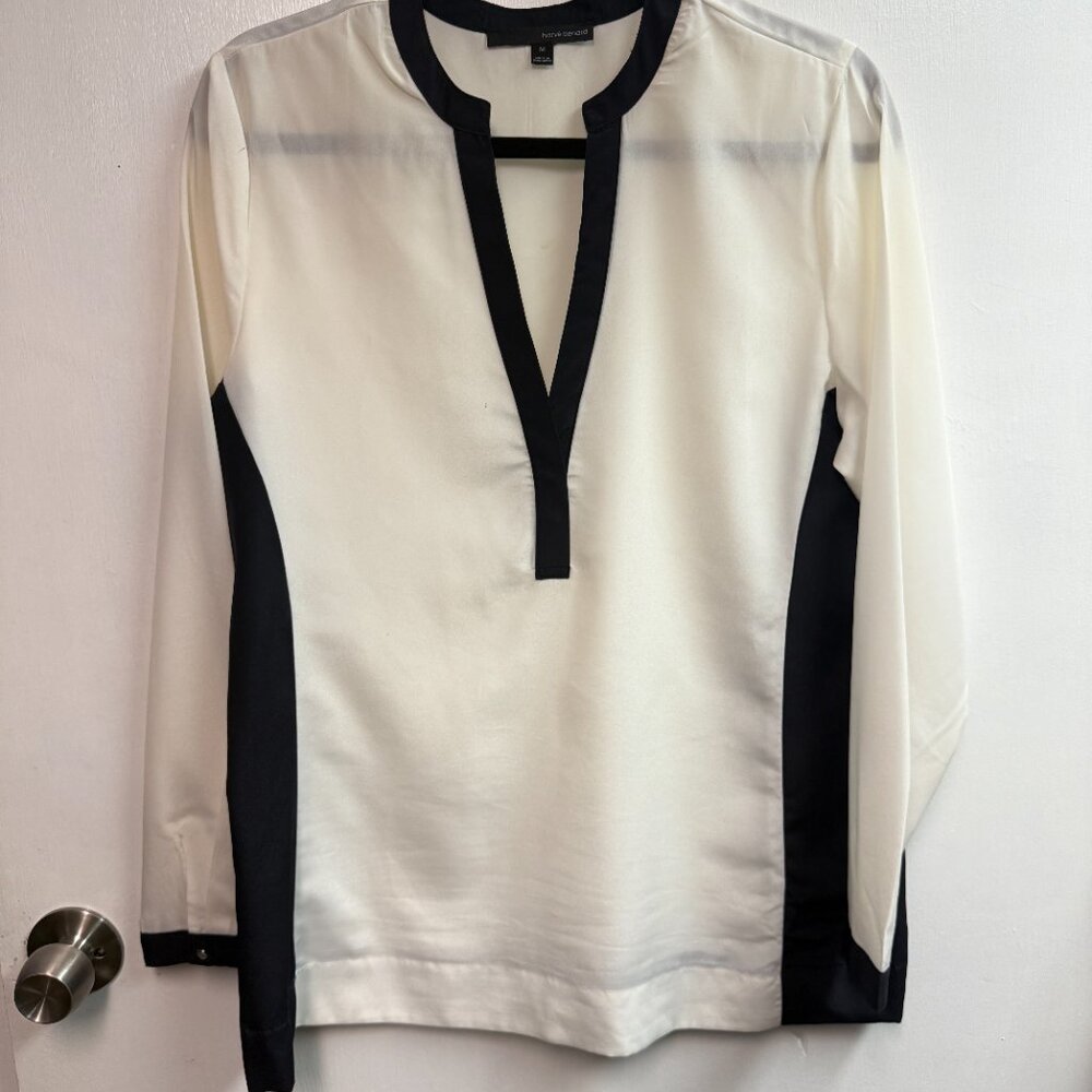 Harve Benard Women's Long Sleeve Off White w/Blue Trim Blouse Sz M